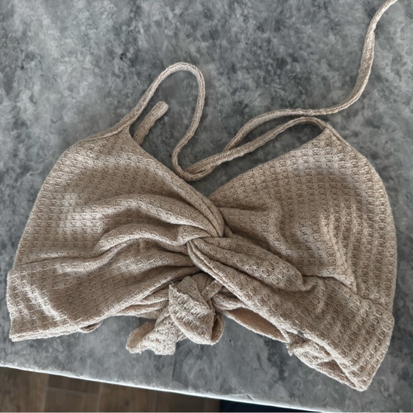 Boho Bundle 9 PC ($250 Value) Anthropologie, Fashion Nova, PINK + Cropped tops 🔥 - Picture 7 of 15